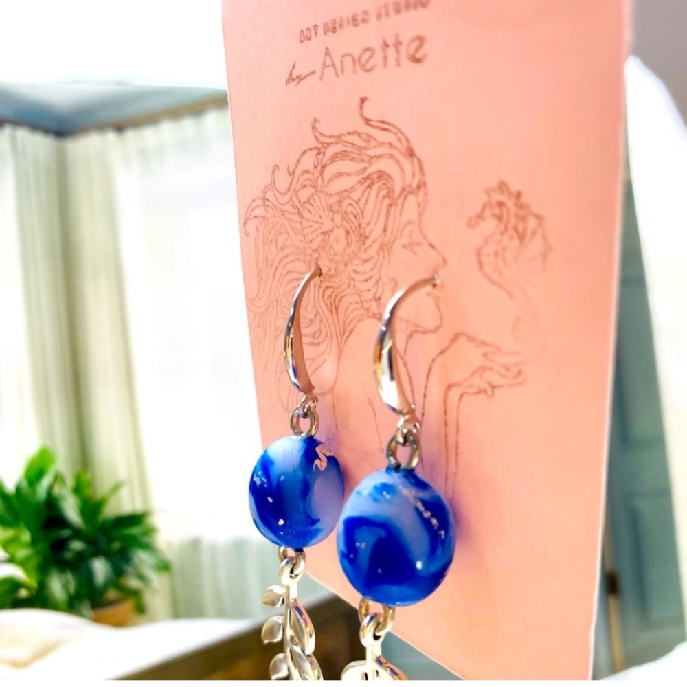 🦋Sophia - Wisdom —— Elegant Blue and Silver Dangle Earrings 🦋